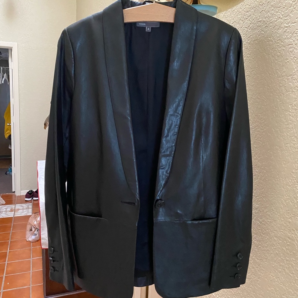 NEVER WORN 💯 leather creamy soft blazer